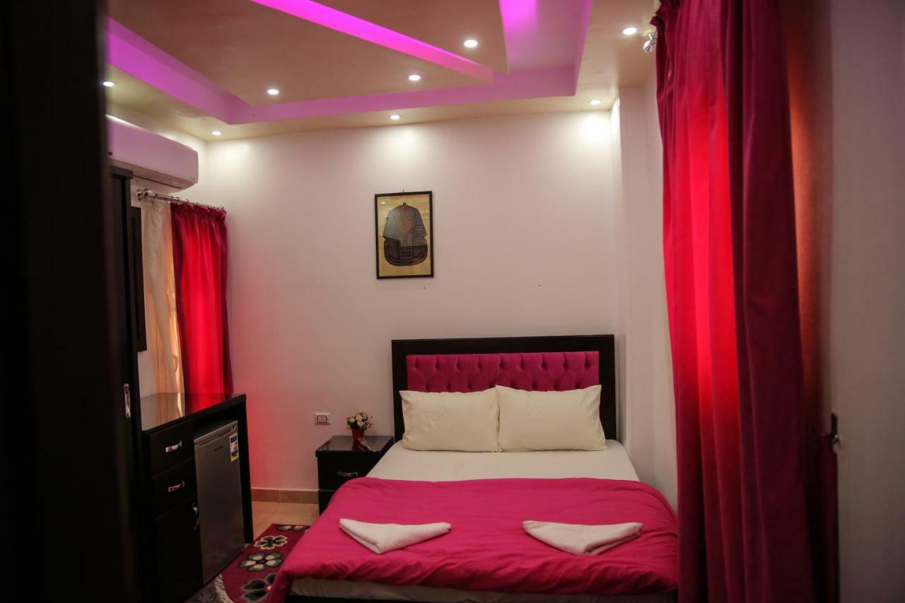 Queen Pyramids View Inn Kafrat al Jabal Екстер'єр фото